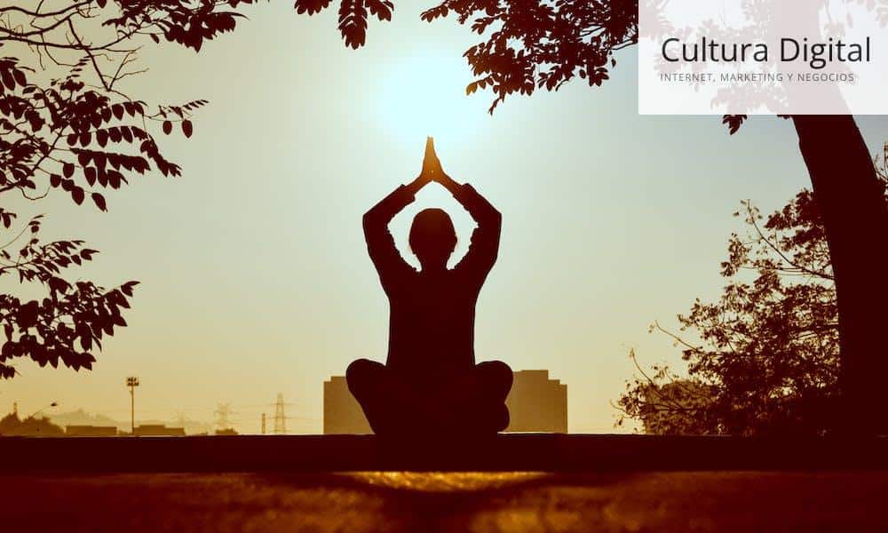 beneficios posturas clave principiantes yoga