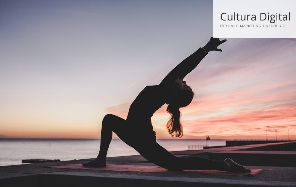 Beneficios y posturas clave para principiantes en el yoga